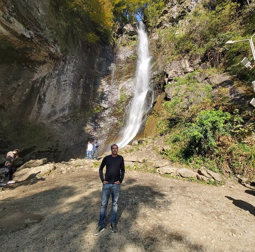 Tkhilnari Waterfall-巴统必去景点