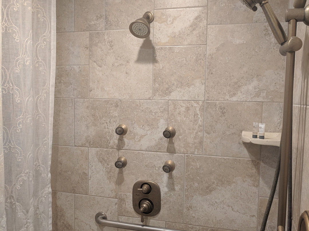 5th East Hall Bed & Breakfast主图