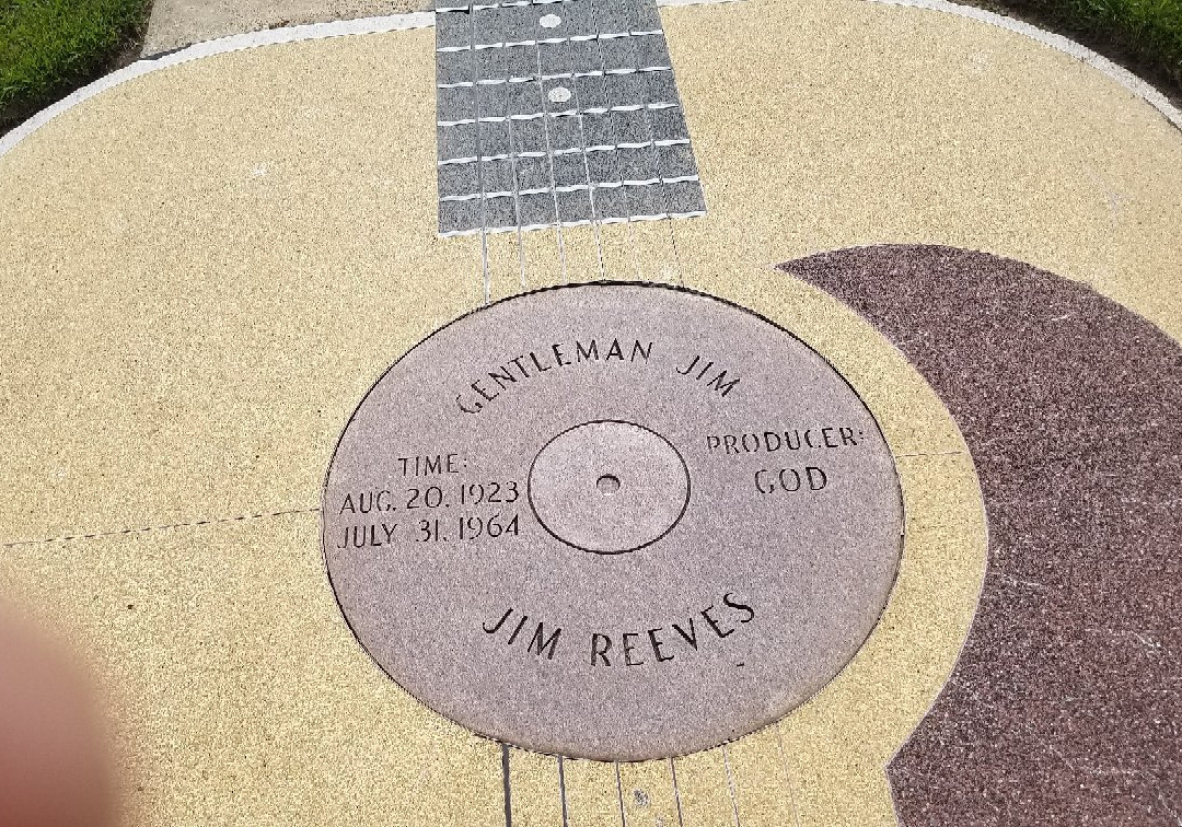 Jim Reeves Memorial景点图片