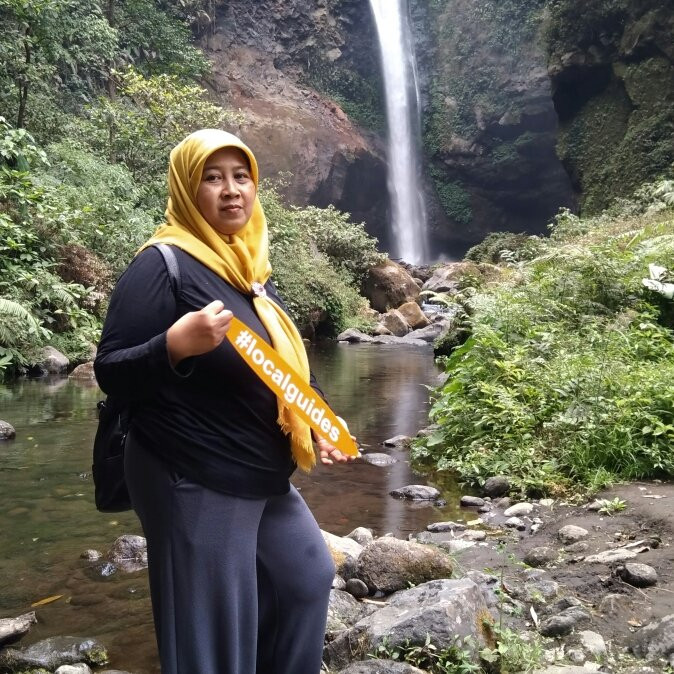 Coban Jodo Waterfall景点图片
