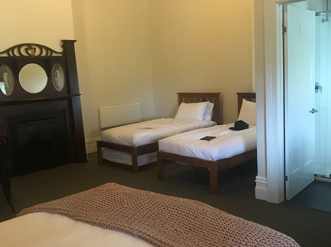 Deloraine Hotel主图