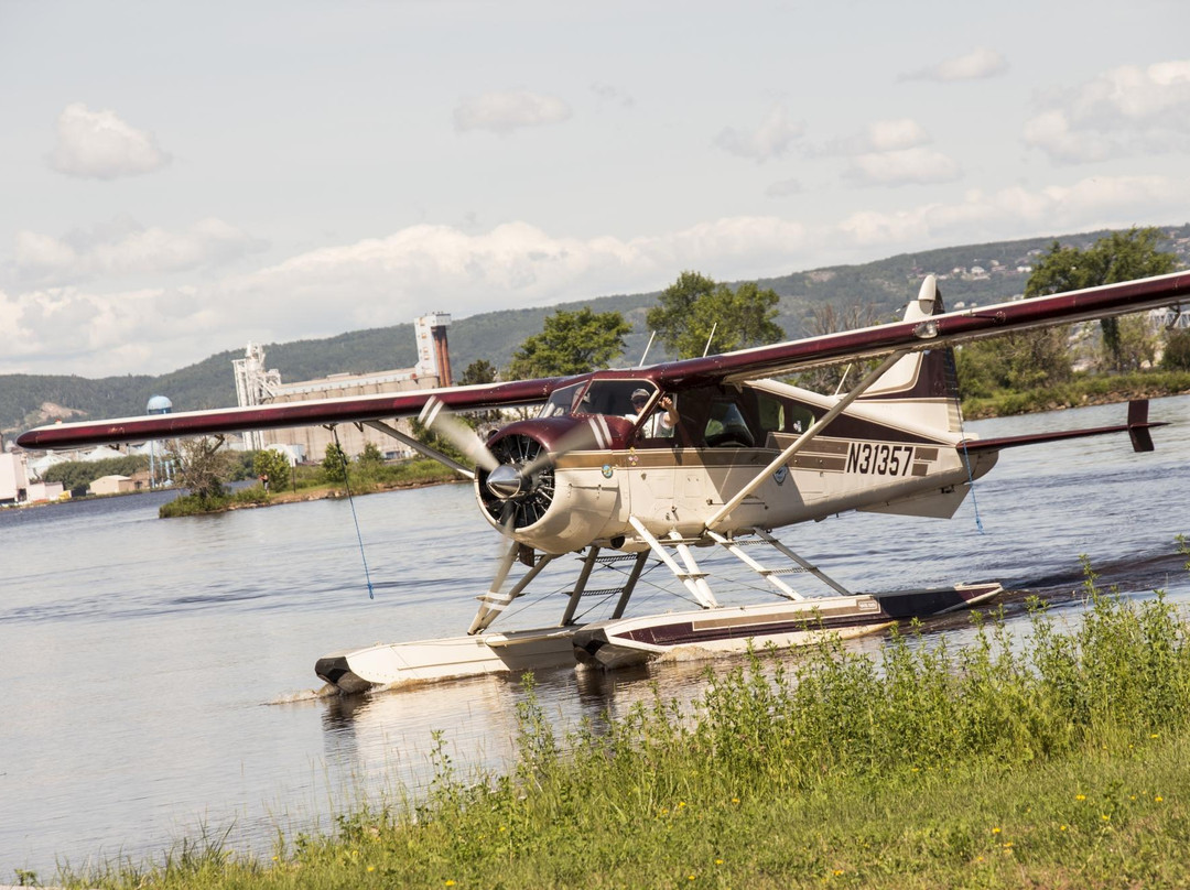 Lake Country Air & Beaver Air Tours景点图片