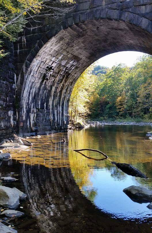 Keystone Arch Bridges Trail景点图片