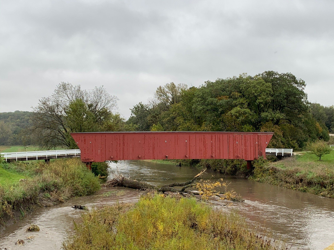 Hogback Covered Bridge-Winterset必去景点
