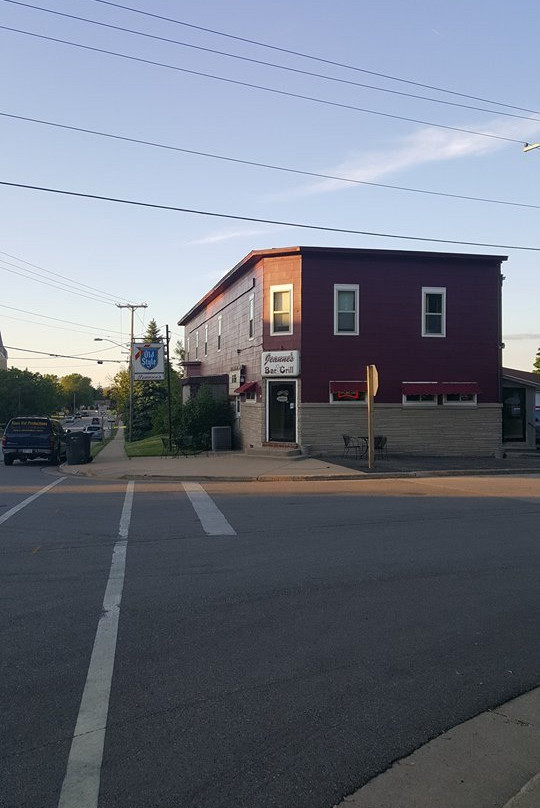 Brillion旅游景点-Jeanne's Bar & Grill