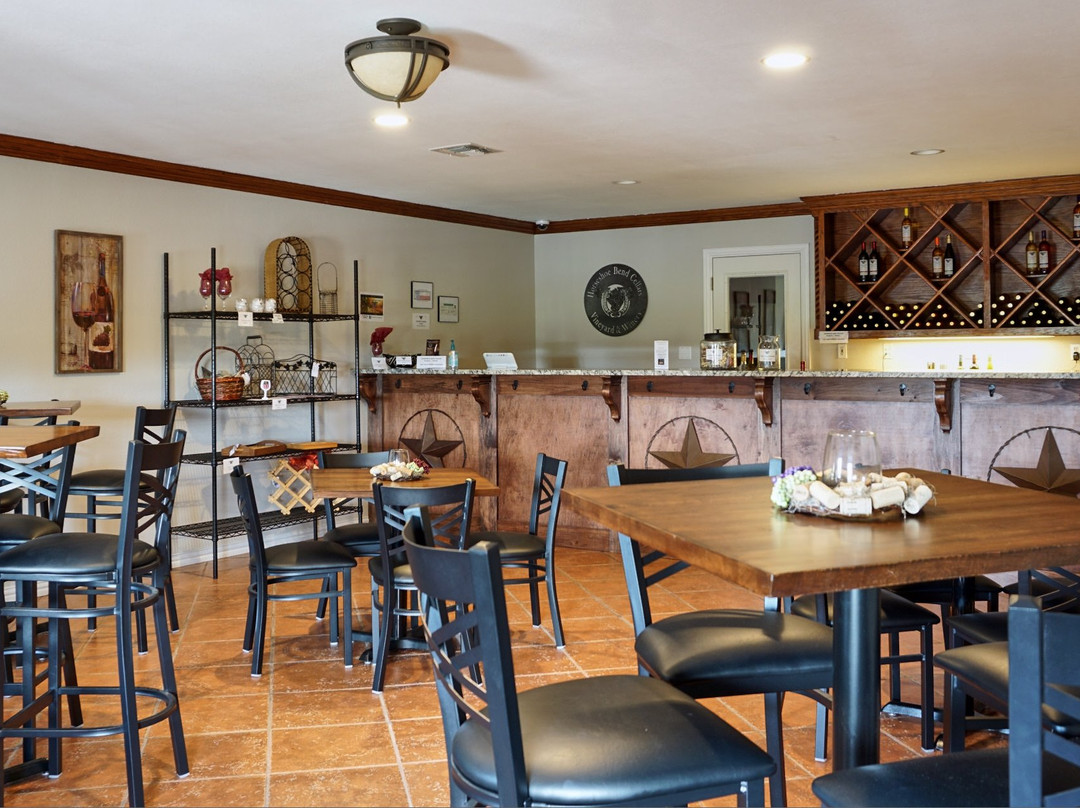 Seymour旅游景点-Horseshoe Bend Cellars Vineyard & Winery