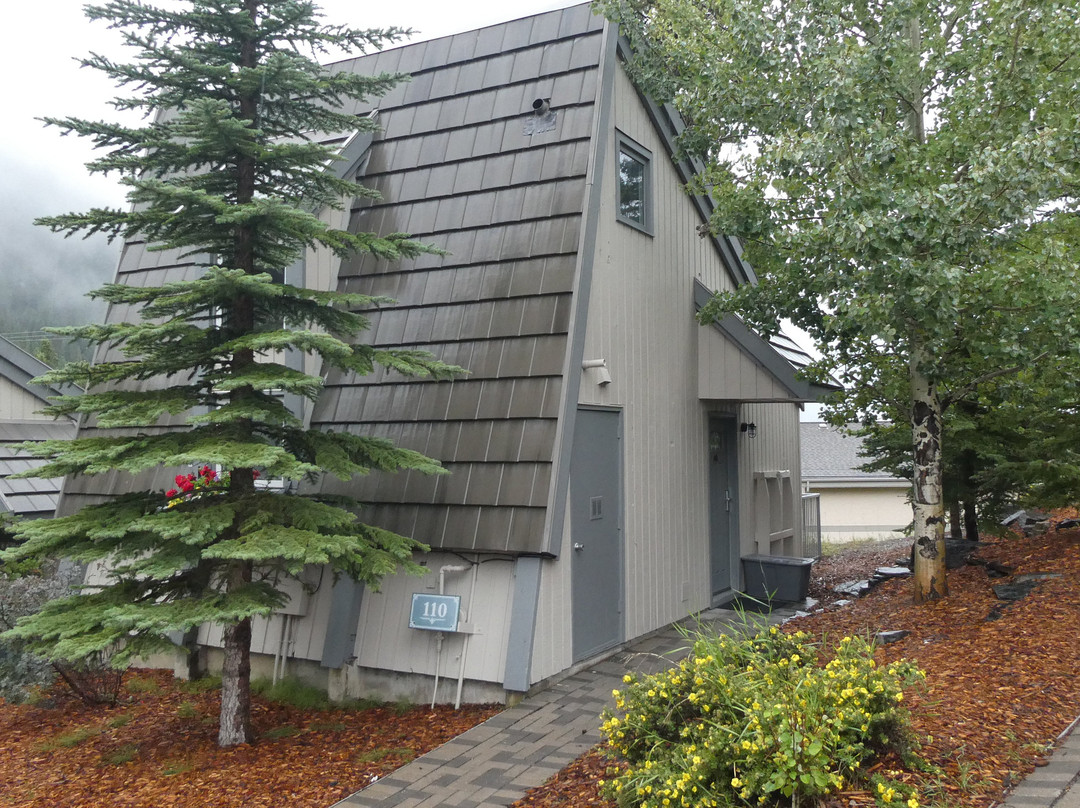 隧道山观光酒店主图