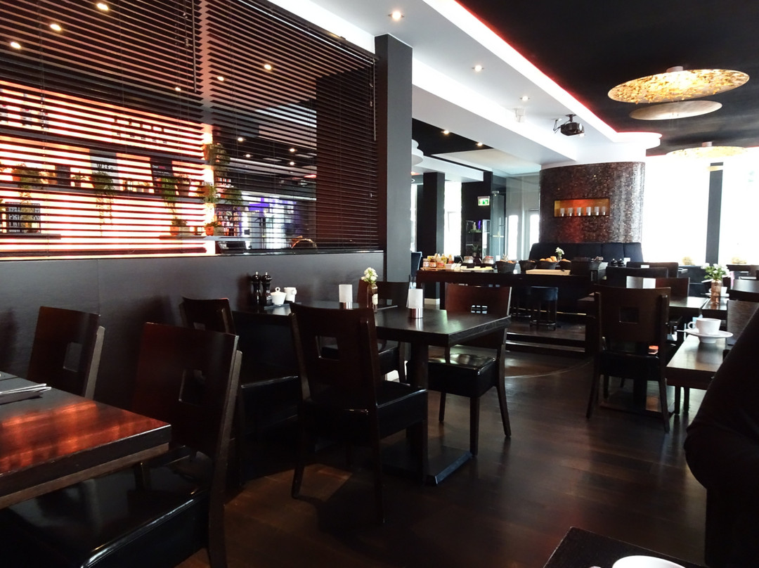 鲁宁城堡公园酒店主图