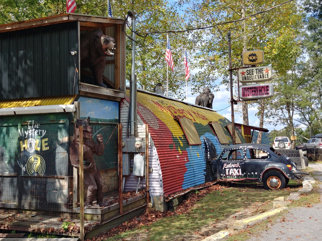 The Mystery Hole-Ansted必去景点