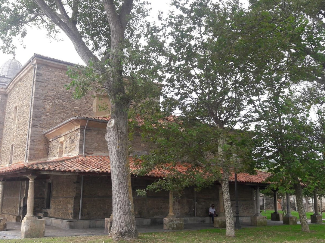 Iglesia de Santa Maria de Luanco景点图片
