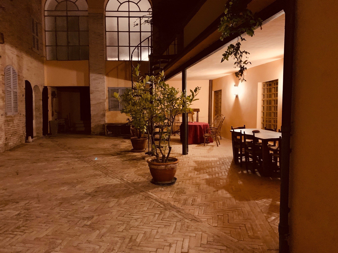 Palazzo Romani Adami主图