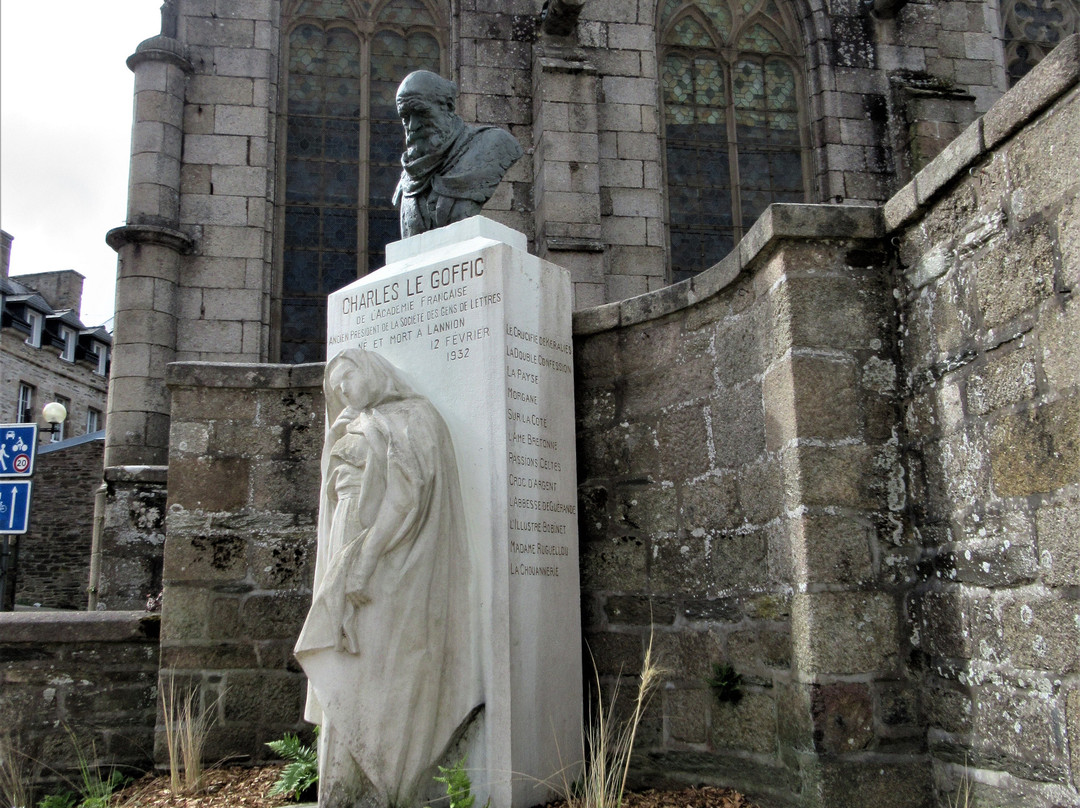 Monument à Charles Le Goffic-拉尼翁必去景点