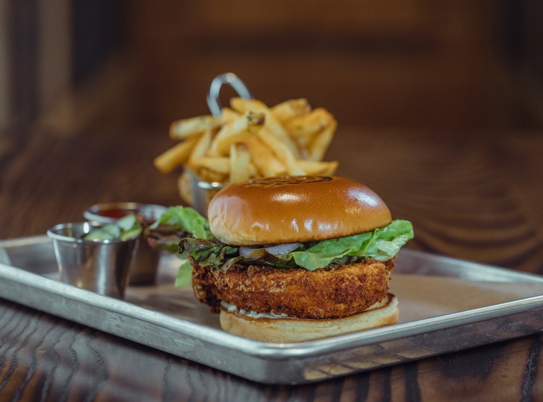 Blade & Timber Axe Throwing-利伍德必去景点
