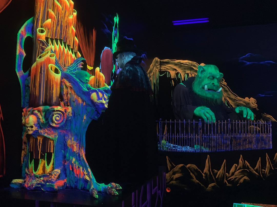 Monster Mini Golf & Laser Tag-朗德罗克必去景点