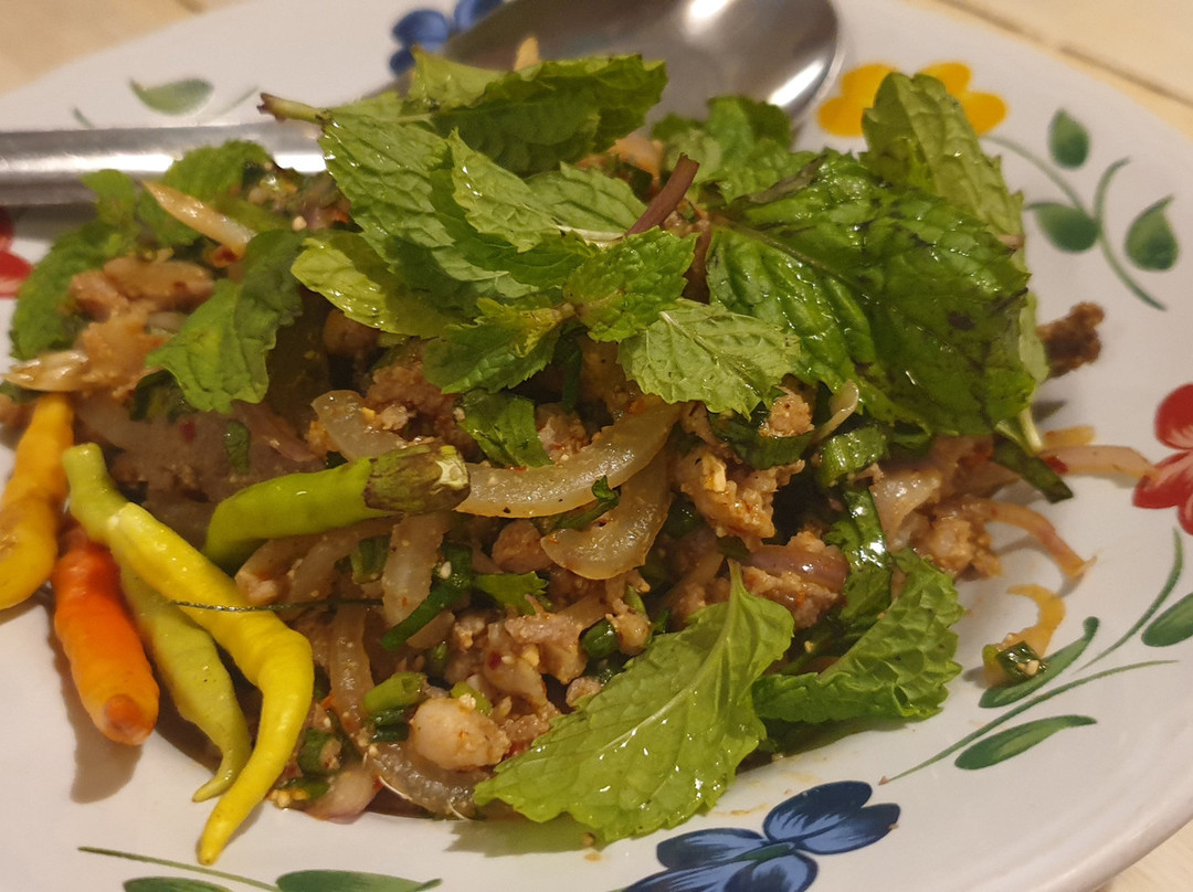 ชบาบาร์น ครัวอีสานวินเทจ