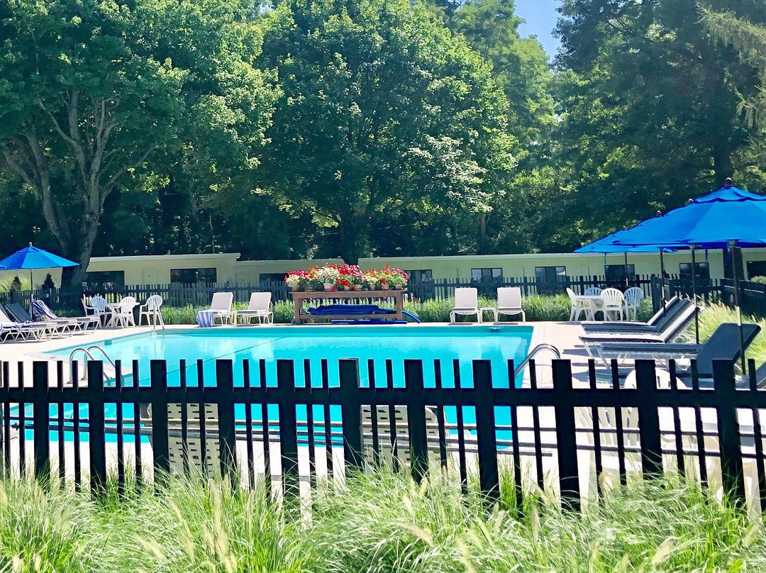 Lake Shore Resort主图