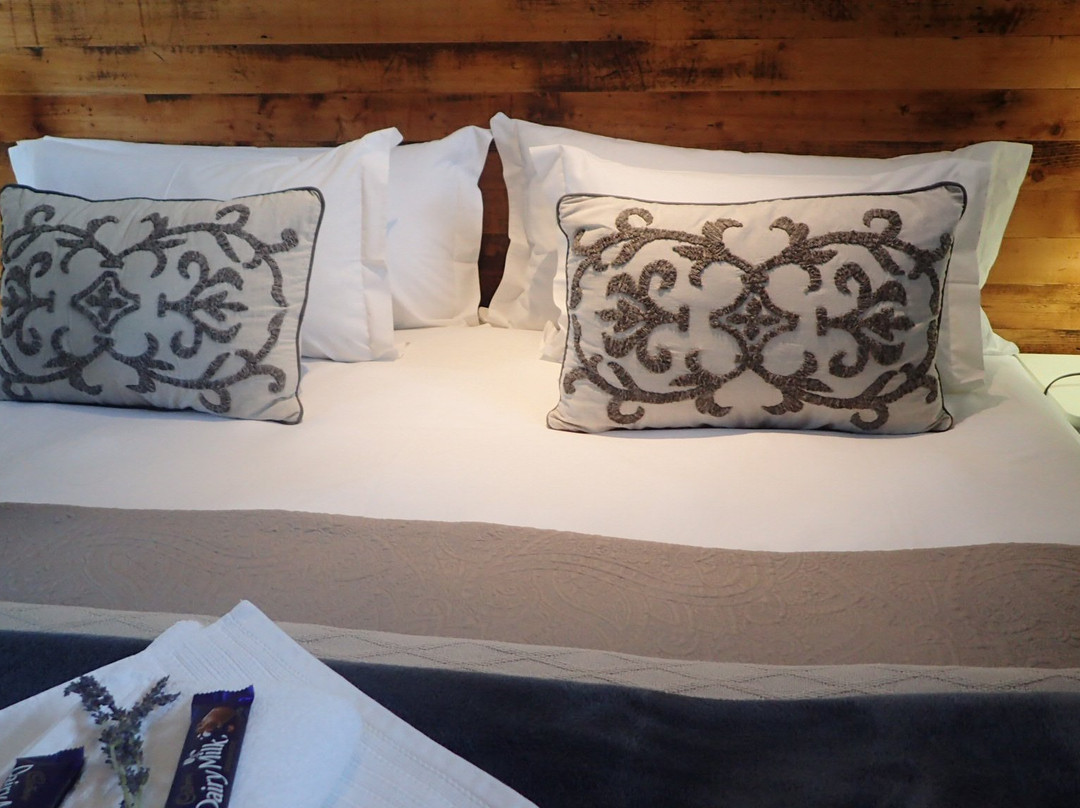 36 on Boom B&B主图