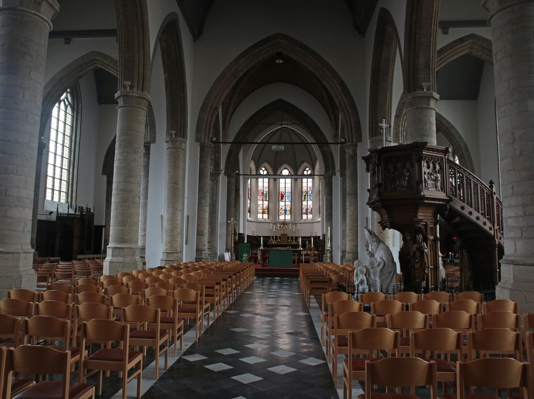 Sint-Niklaaskerk en - toren景点图片