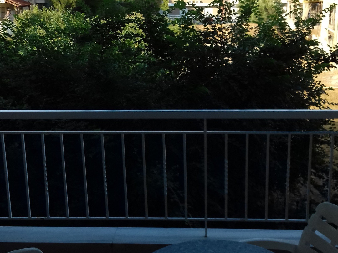 莉莉安乡村酒店主图