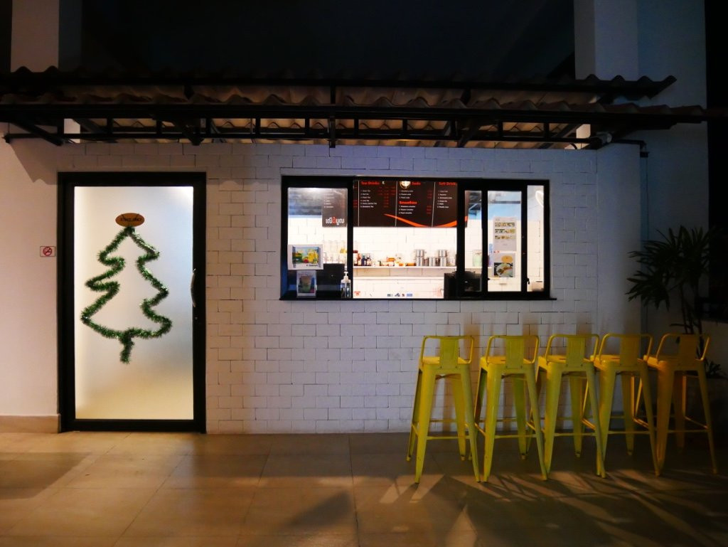 Le Roof Cafe