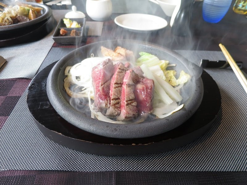 ステーキハウス 金仙寺湖畔三田屋