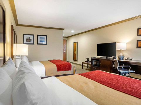 卡斯特罗谷舒适酒店主图