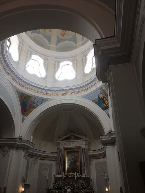 Santuario S. Maria delle Grazie Incoronata-普罗奇达必去景点
