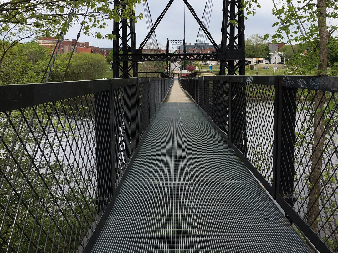 Two Cent Bridge景点图片