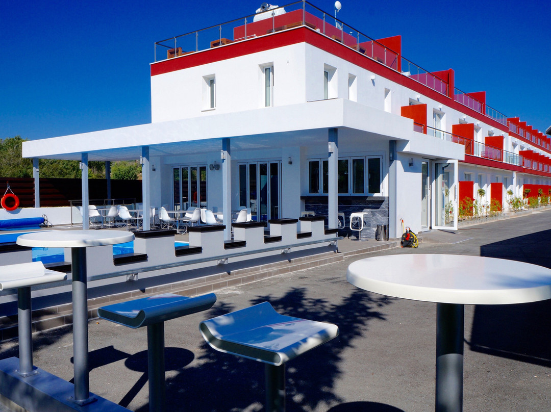 New Day Apartments主图