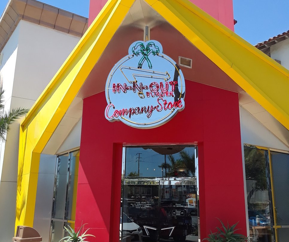 In-N-Out Company Store-鲍德温公园必去景点