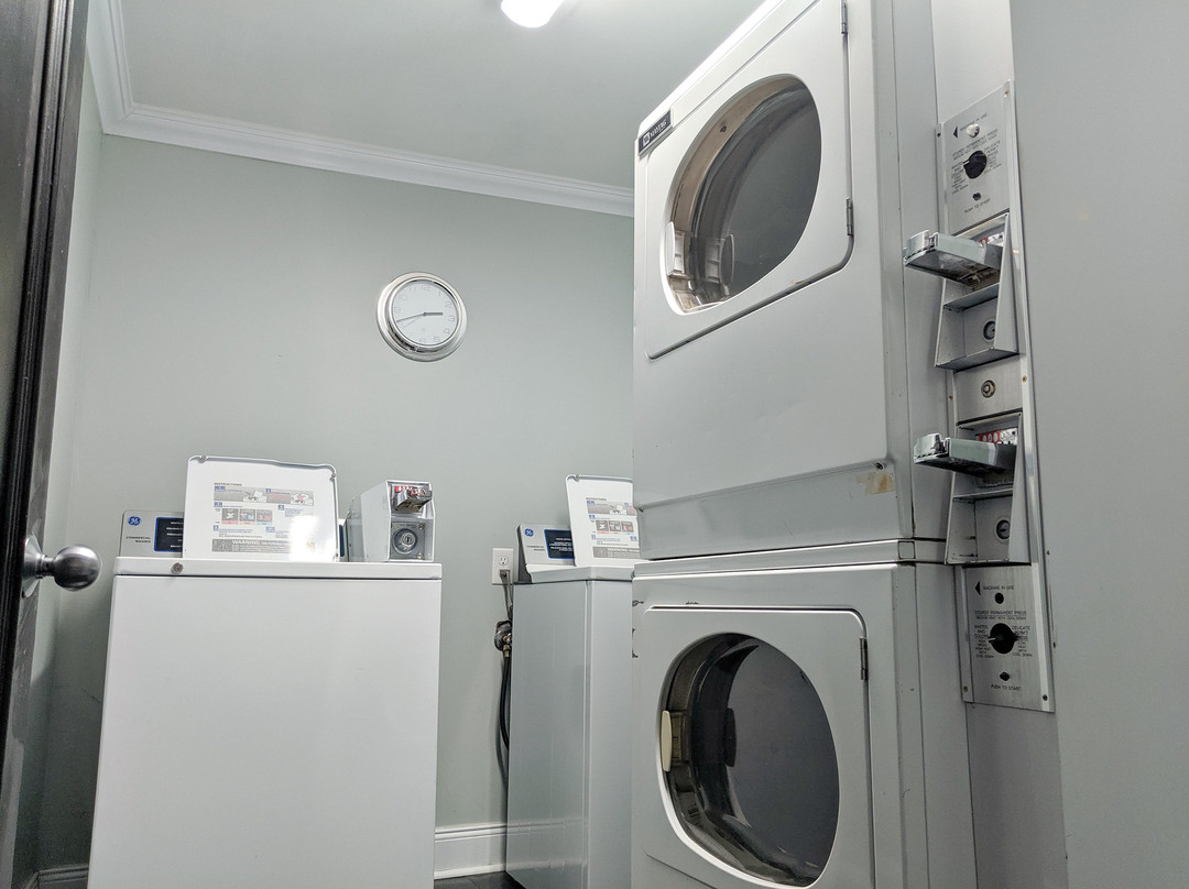 Skyline Motel & Campus Inn主图