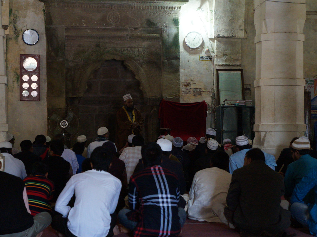 Sat Gumbad Mosque景点图片