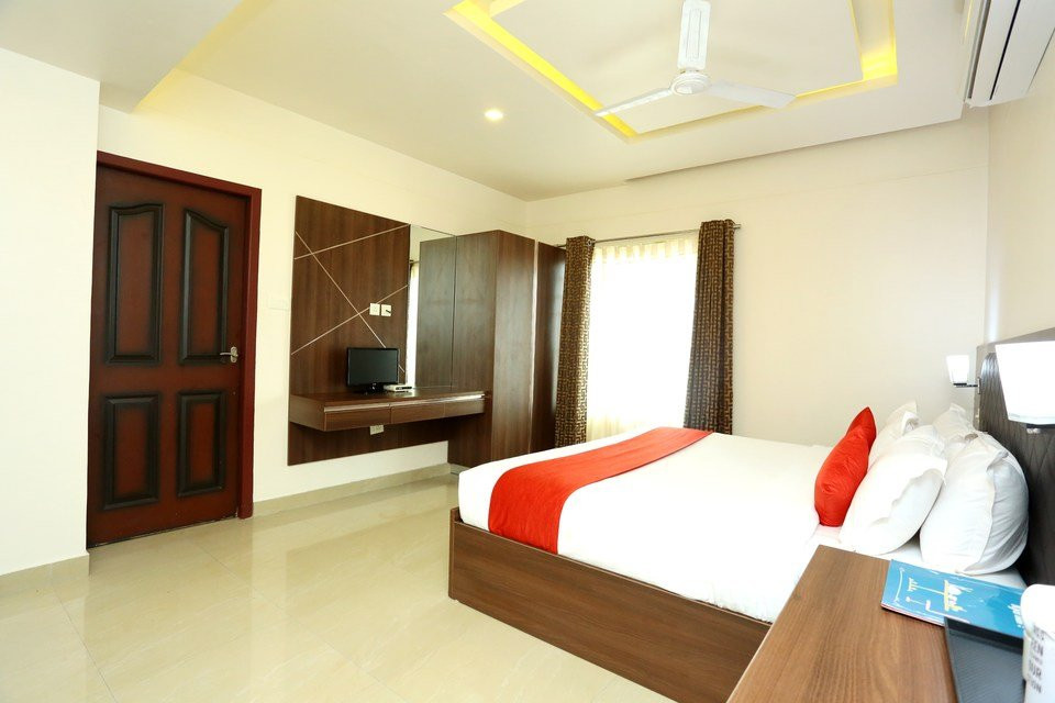 OYO 16812 Hotel Padippurayil主图