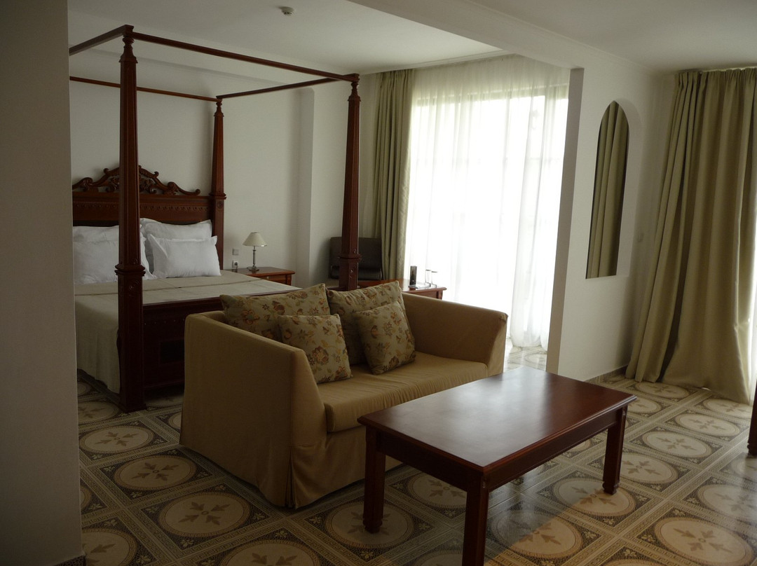 The Cliff Beach主图