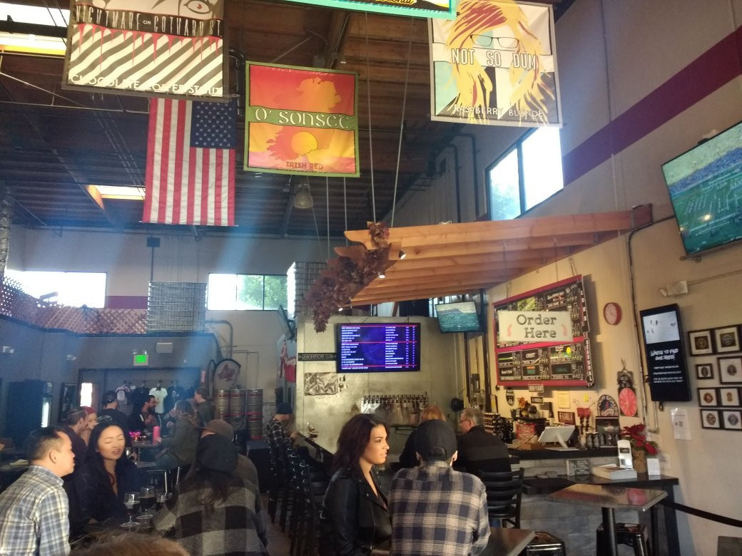 Four Sons Brewing-亨廷顿海滩必去景点