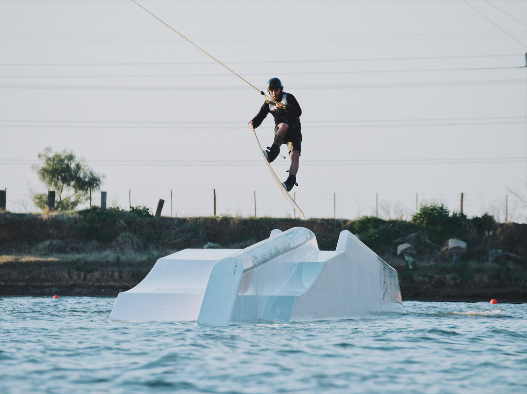 Infinite Ride Cable Ski-Perez必去景点