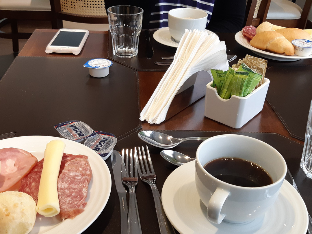 Santa Inn Hotel主图