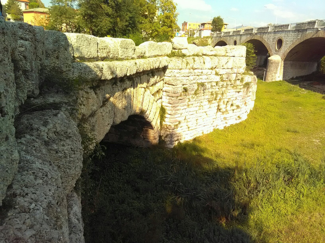 Ponte Mallio-Cagli必去景点