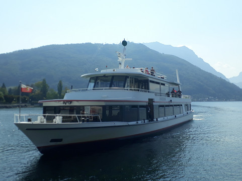 Traunsee Schifffahrt-葛姆登必去景点