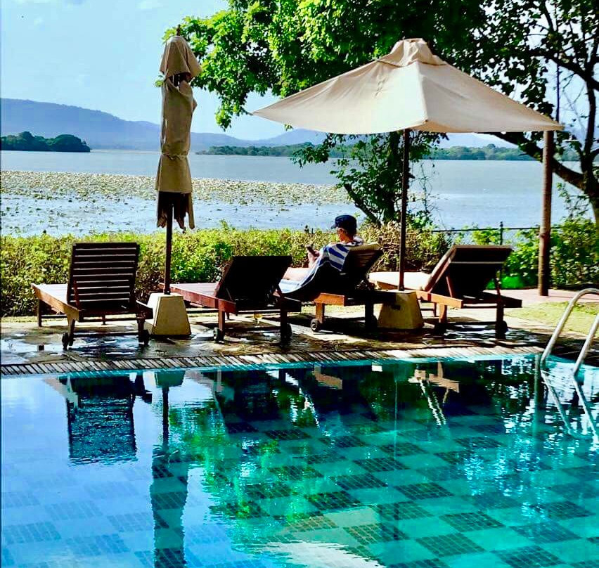 陶乐度假酒店主图