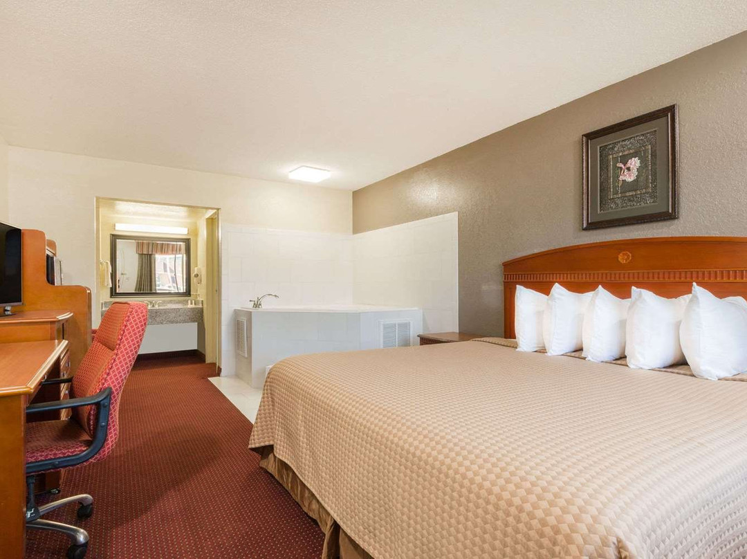 佩恩茨维尔温德姆戴斯酒店主图