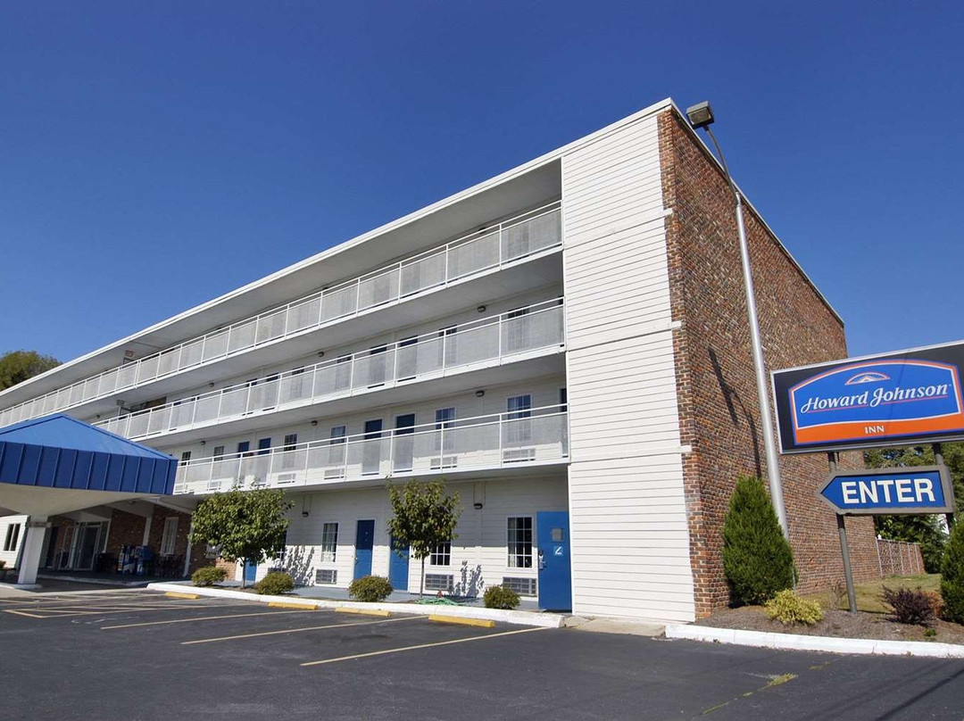 Howard Johnson by Wyndham Staunton主图