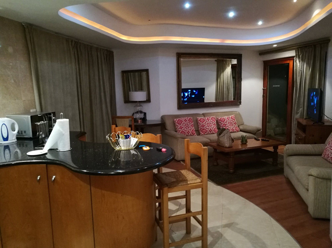 Summer Place Umzumbe主图