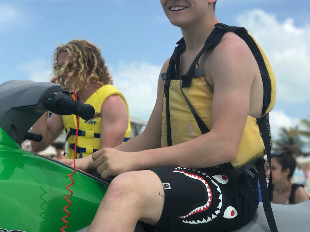 Salt Watersports Cayman-七哩滩必去景点