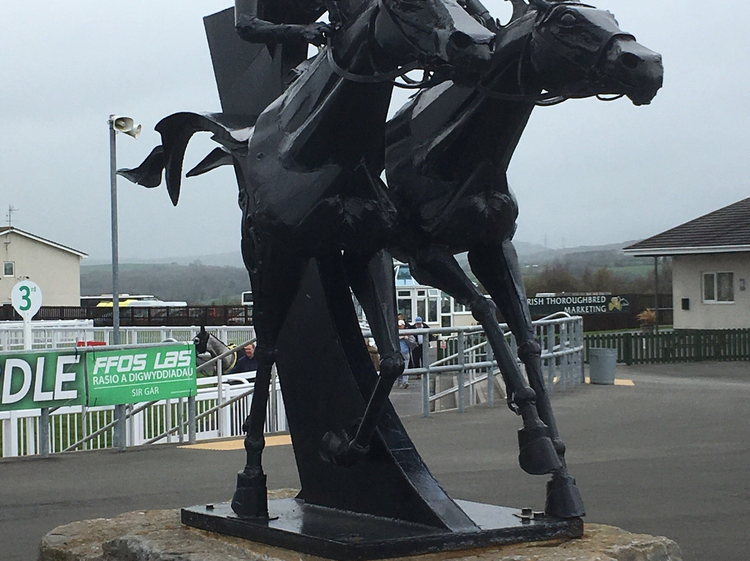 Ffos Las Racecourse景点图片