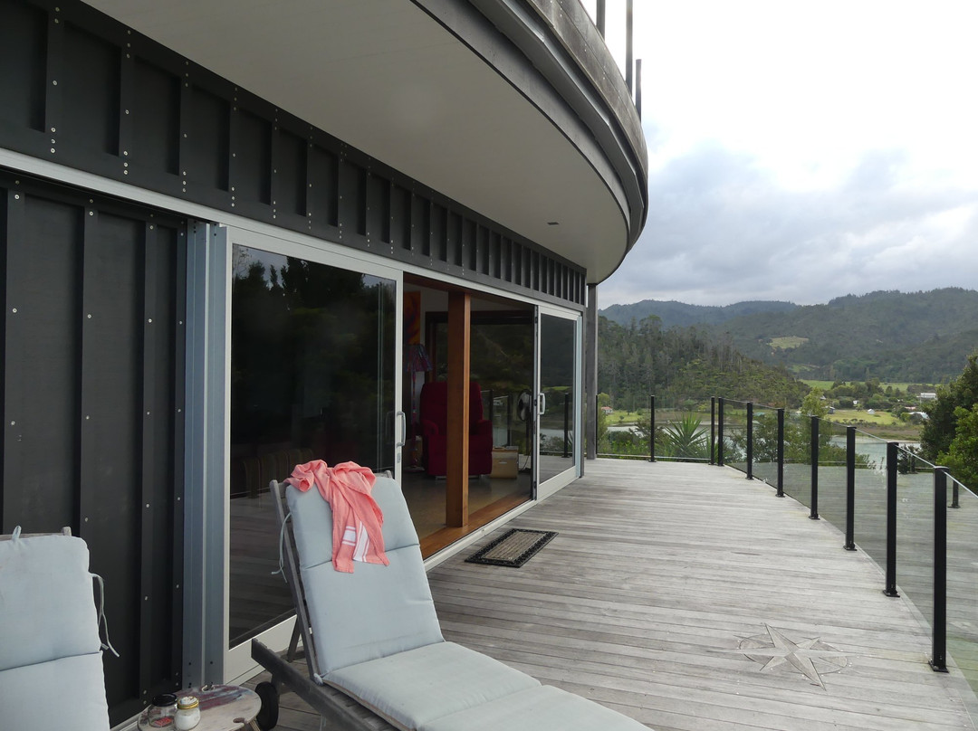 太阳恋人旅馆主图