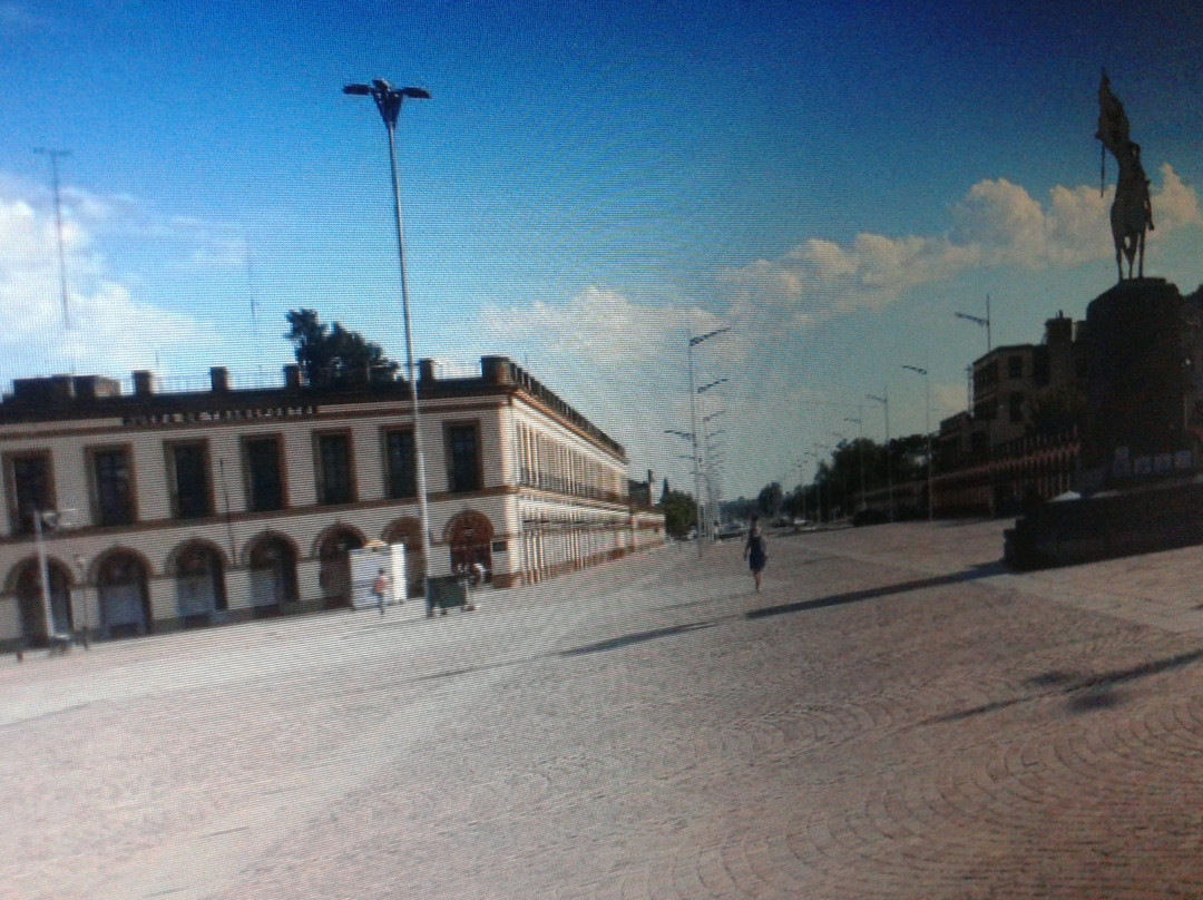 Plaza Belgrano景点图片
