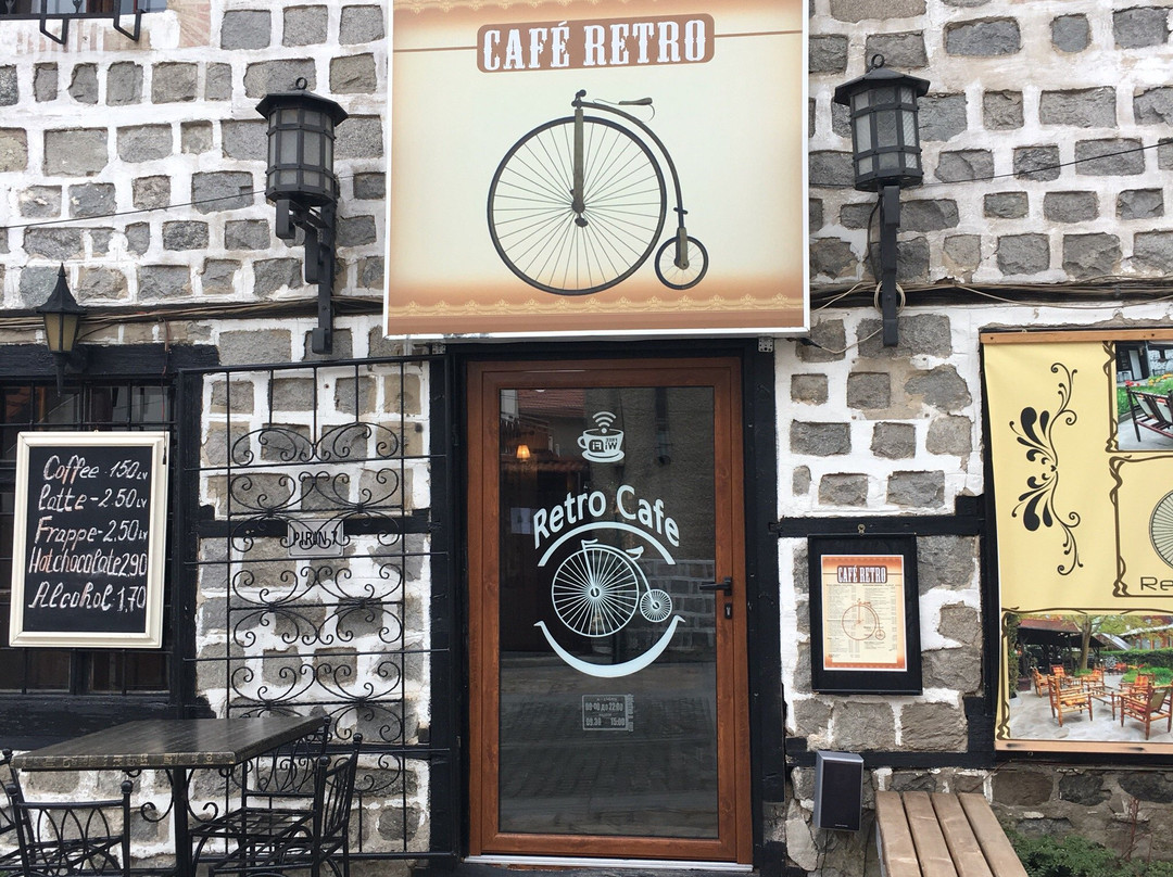 Cafe Retro