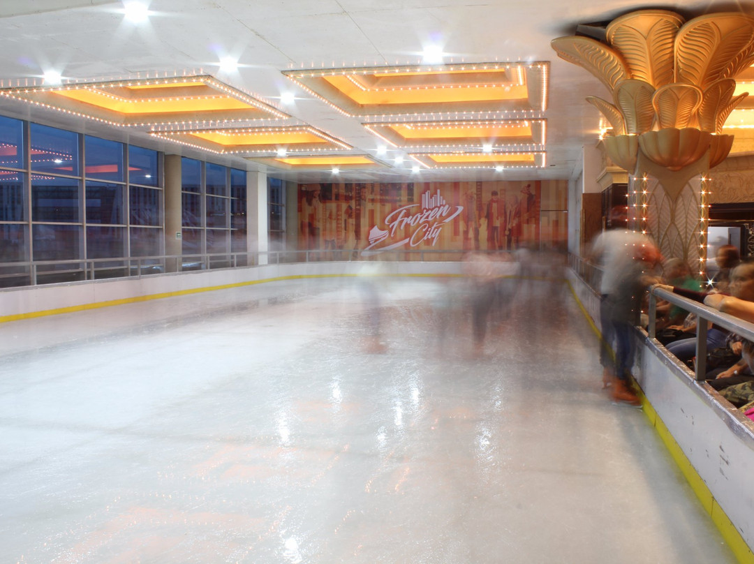 Frozen City-麦德林必去景点