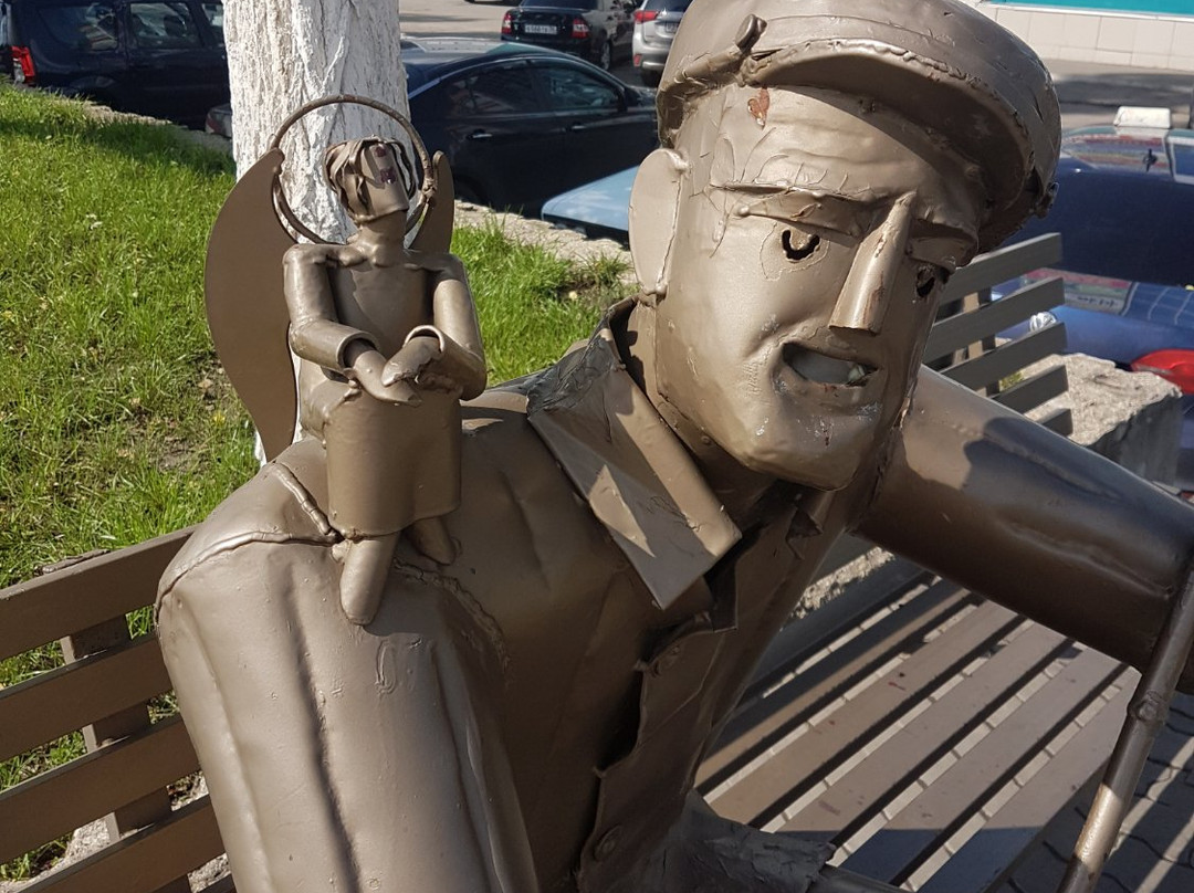 Street Cleaner Sculpture景点图片